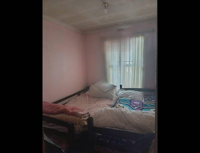 2 BEDROOM HOUSE FOR SALE IN VICTORIA MXENGE